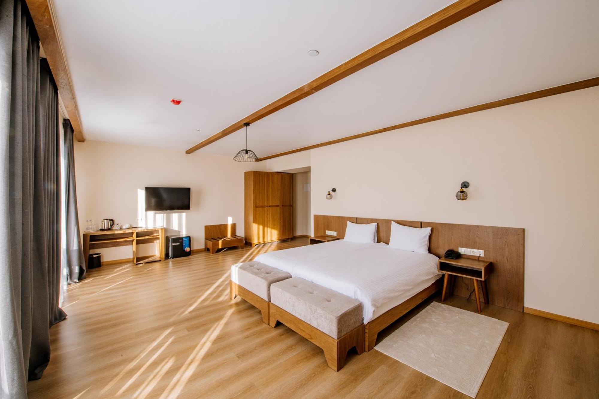 Gudauri Inn Kamer foto A room at the Hotel Waldhaus Flims